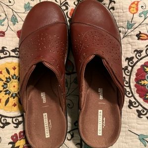 Clark's Brown Clogs (10)